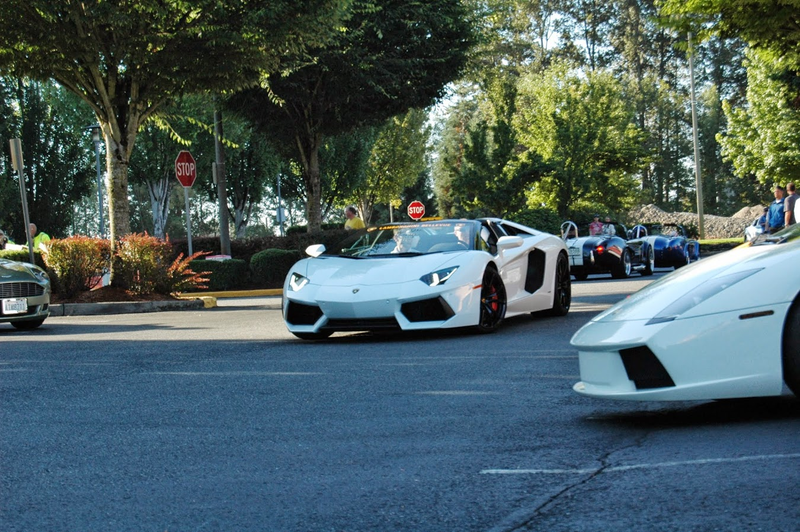 Illustration for article titled Exotics at Redmond Town Center - Pictures and Video